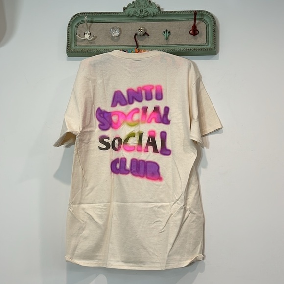 Anti social social club lava lamp oat milk cream T-shirt size large new w tags - Picture 6 of 6